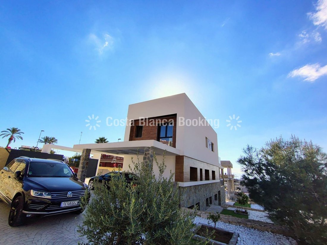 Chalet in Finestrat, Valencian Community, Spain 2 - 16851456