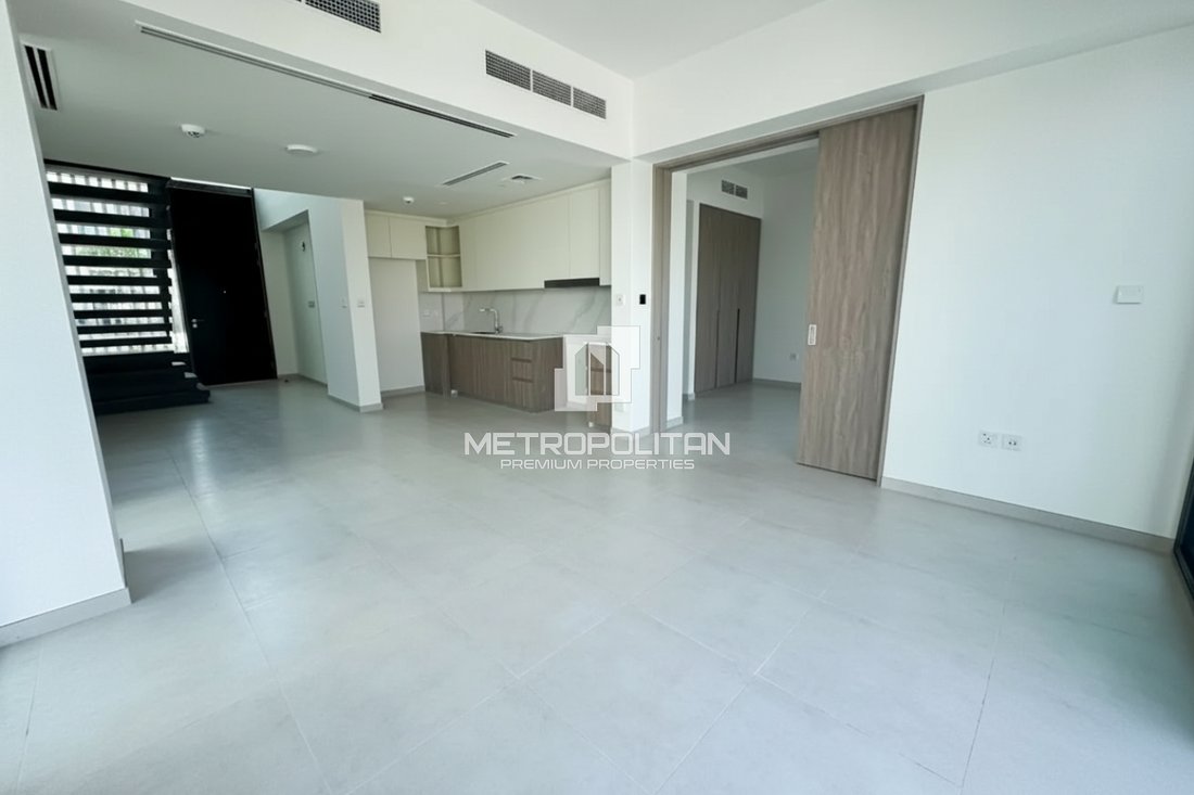 Villa in Al Wasl, Dubai, United Arab Emirates 2 - 16845556
