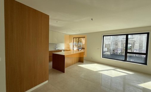 Apartment in Cedofeita, Santo Ildefonso, Se, Miragaia, Sao Nicolau e Vitoria, Porto District, Portugal 1