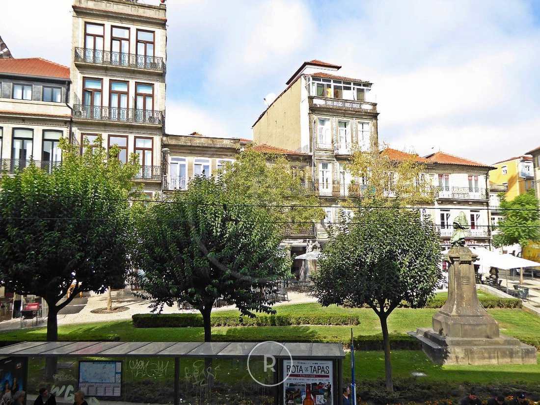 Apartment in Cedofeita, Santo Ildefonso, Se, Miragaia, Sao Nicolau e Vitoria, Porto District, Portugal 4 - 12094793