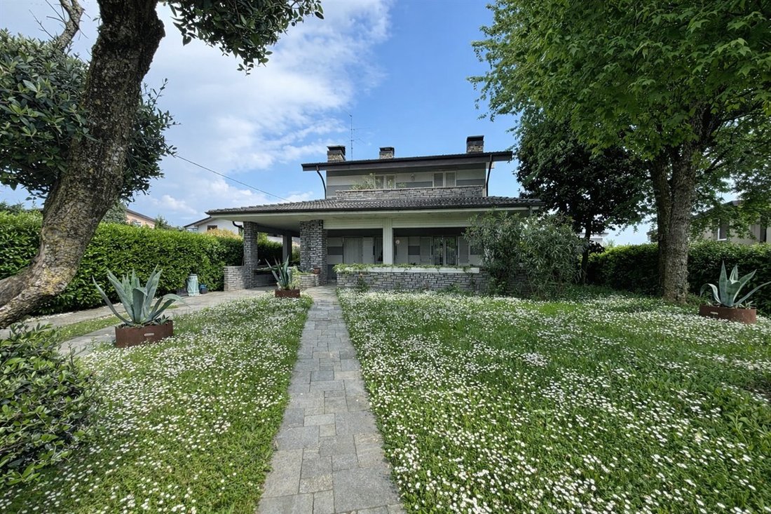 Villa in Palazzolo sull'Oglio, Lombardy, Italy 2 - 15541480