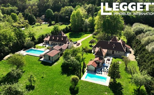 House in Monplaisant, Nouvelle-Aquitaine, France 1