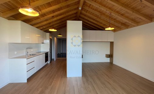Apartment in Cedofeita, Santo Ildefonso, Se, Miragaia, Sao Nicolau e Vitoria, Porto District, Portugal 1