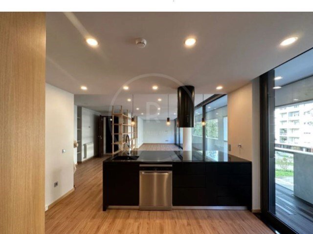 Apartment in Cedofeita, Santo Ildefonso, Se, Miragaia, Sao Nicolau e Vitoria, Porto District, Portugal 4 - 13705638