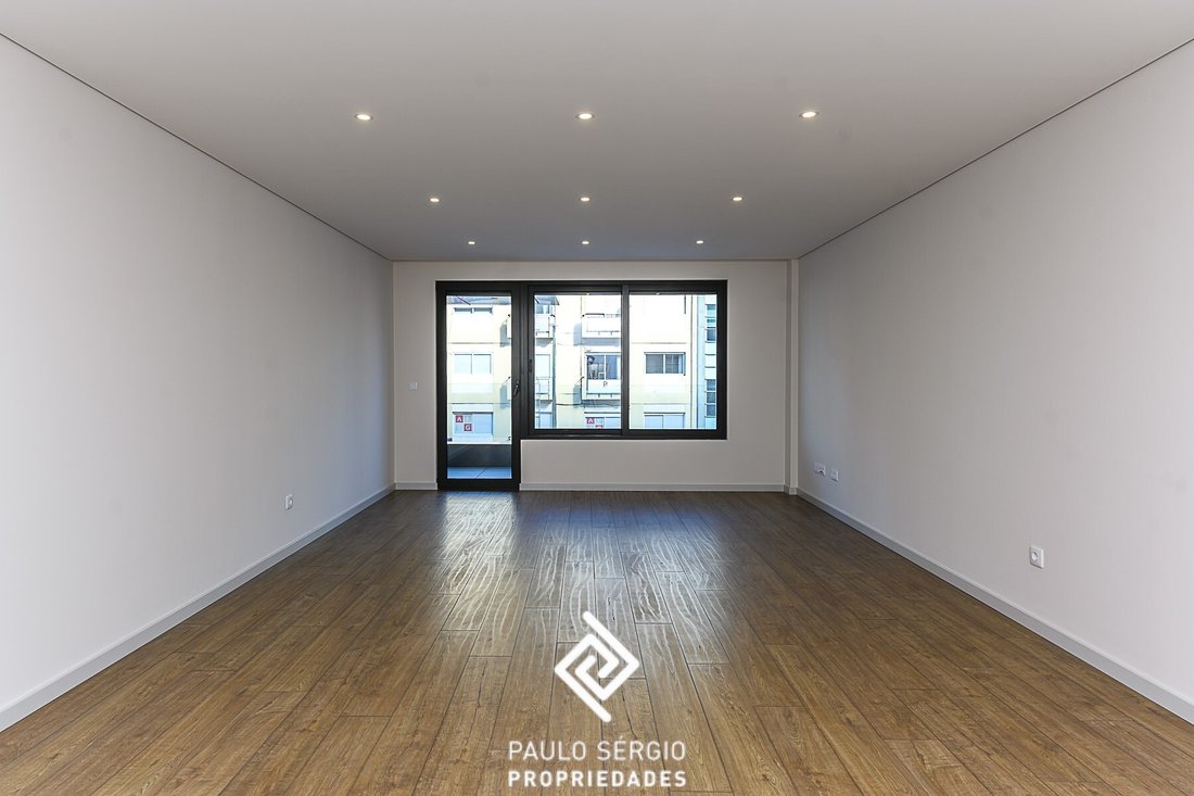 Apartment in Cedofeita, Santo Ildefonso, Se, Miragaia, Sao Nicolau e Vitoria, Porto District, Portugal 5 - 13766257