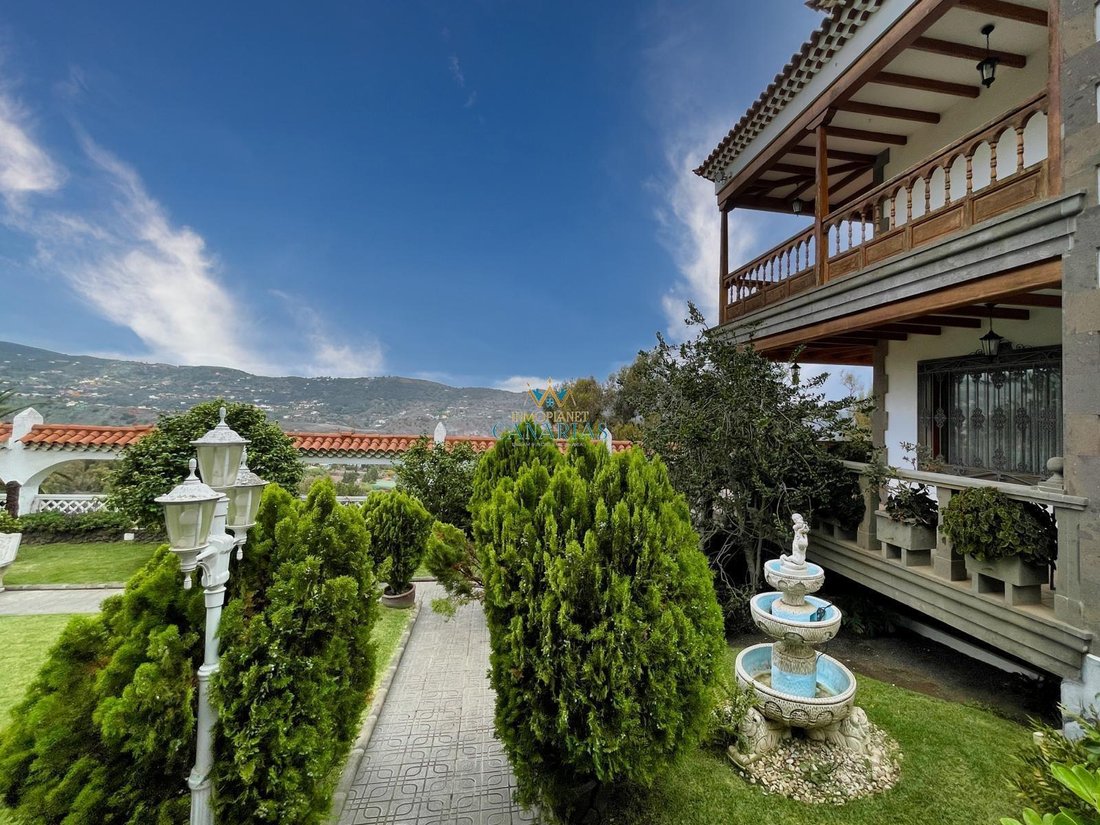 Villa in Santa Brigida, Canary Islands, Spain 3 - 16851312