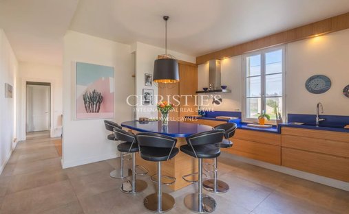 Castle for Sale in Saint-Émilion, Nouvelle-Aquitaine, France