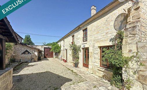 House in Villers-sous-Saint-Leu, Hauts-de-France, France 1