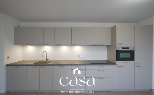 Manor House And Its Annexes Near Deauville