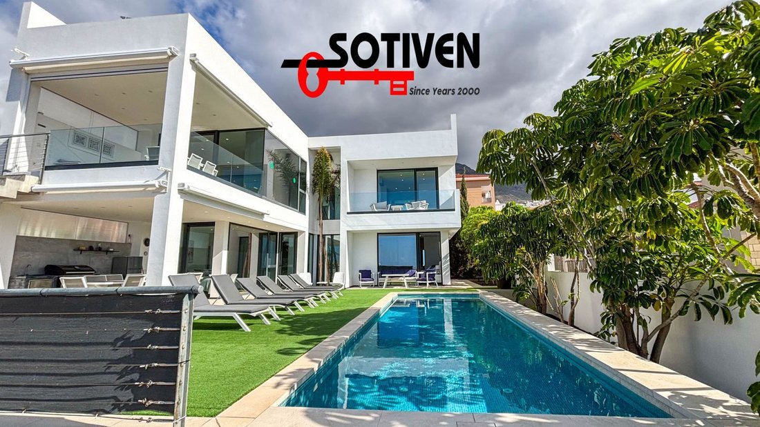 Villa in Costa Adeje, Adeje, Canary Islands 4 - 16851193