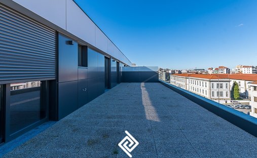 Apartment in Cedofeita, Santo Ildefonso, Se, Miragaia, Sao Nicolau e Vitoria, Porto District, Portugal 1