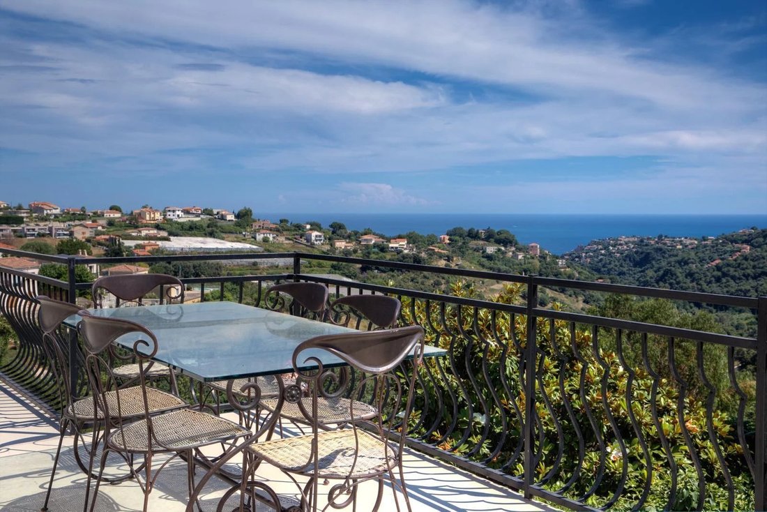 Villa in Nice, Provence-Alpes-Côte d'Azur, France 4 - 16845050