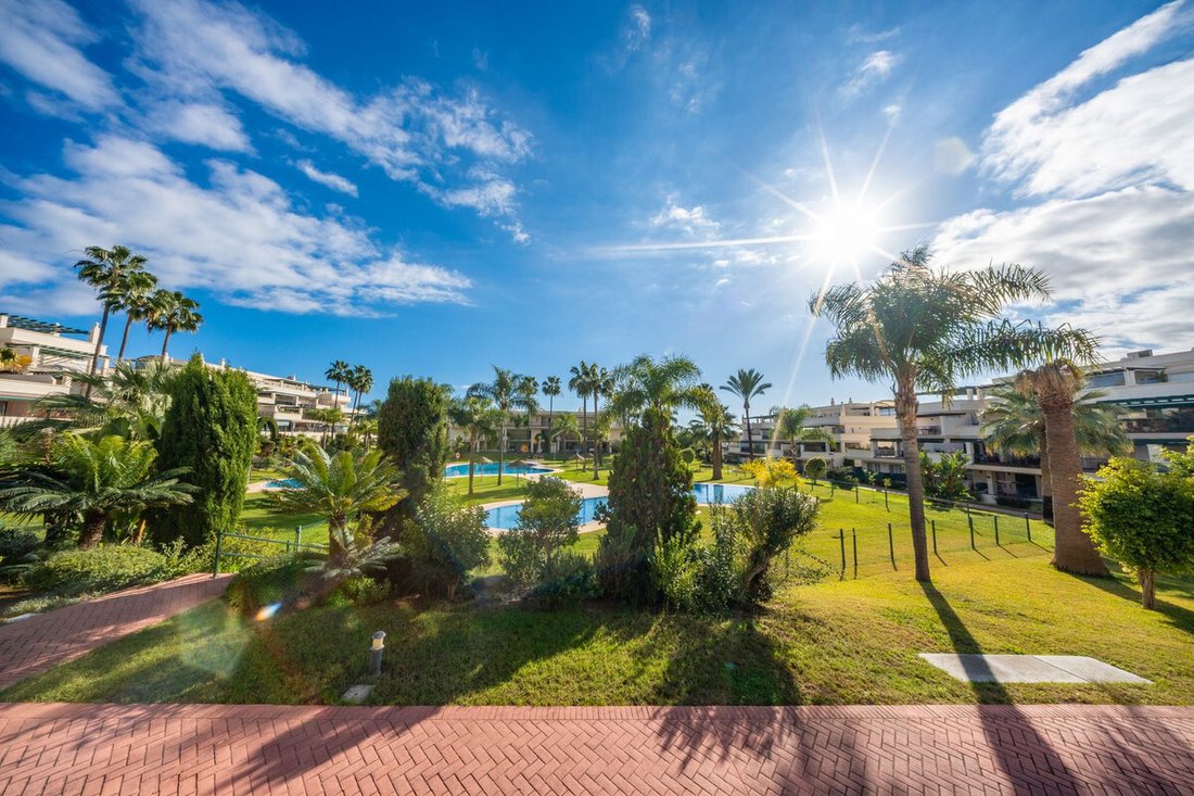 Apartment in Puerto Banus, Marbella, Spain 1 - 16851340