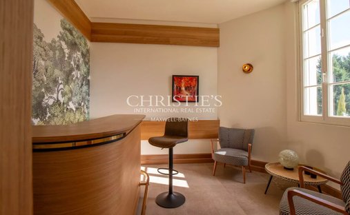 Castle for Sale in Saint-Émilion, Nouvelle-Aquitaine, France