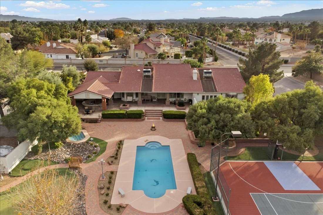 House in Las Vegas, Nevada, United States 4 - 16847967