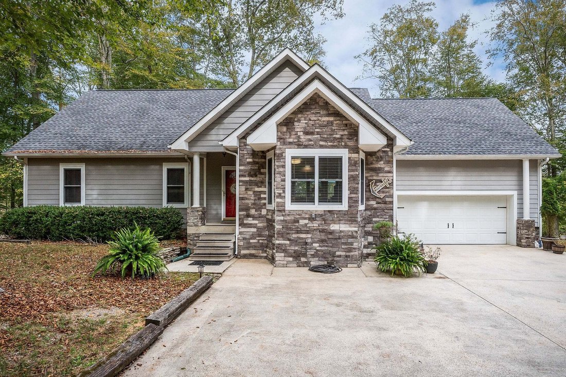 House in Smithville, Tennessee, United States 1 - 16844311