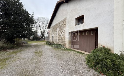 Castle for Sale in Bourg-en-Bresse, Auvergne-Rhône-Alpes, France