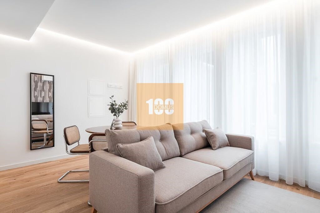 Apartment in Cedofeita, Santo Ildefonso, Se, Miragaia, Sao Nicolau e Vitoria, Porto District, Portugal 1 - 16845320