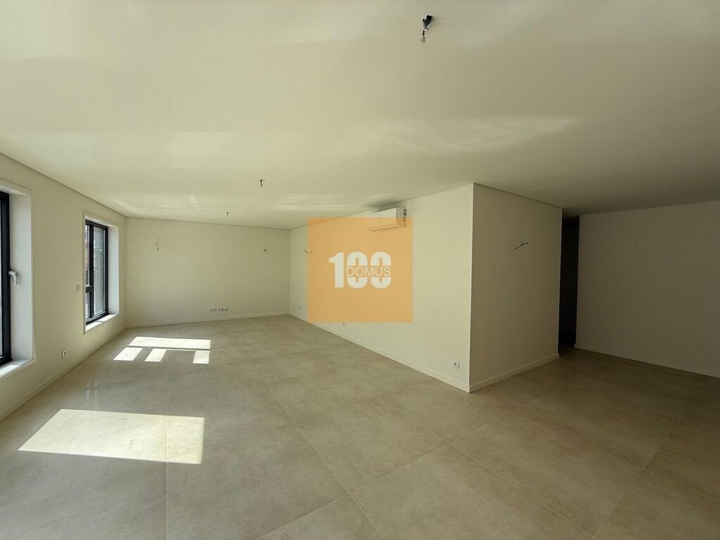 Apartment in Cedofeita, Santo Ildefonso, Se, Miragaia, Sao Nicolau e Vitoria, Porto District, Portugal 4 - 16845425