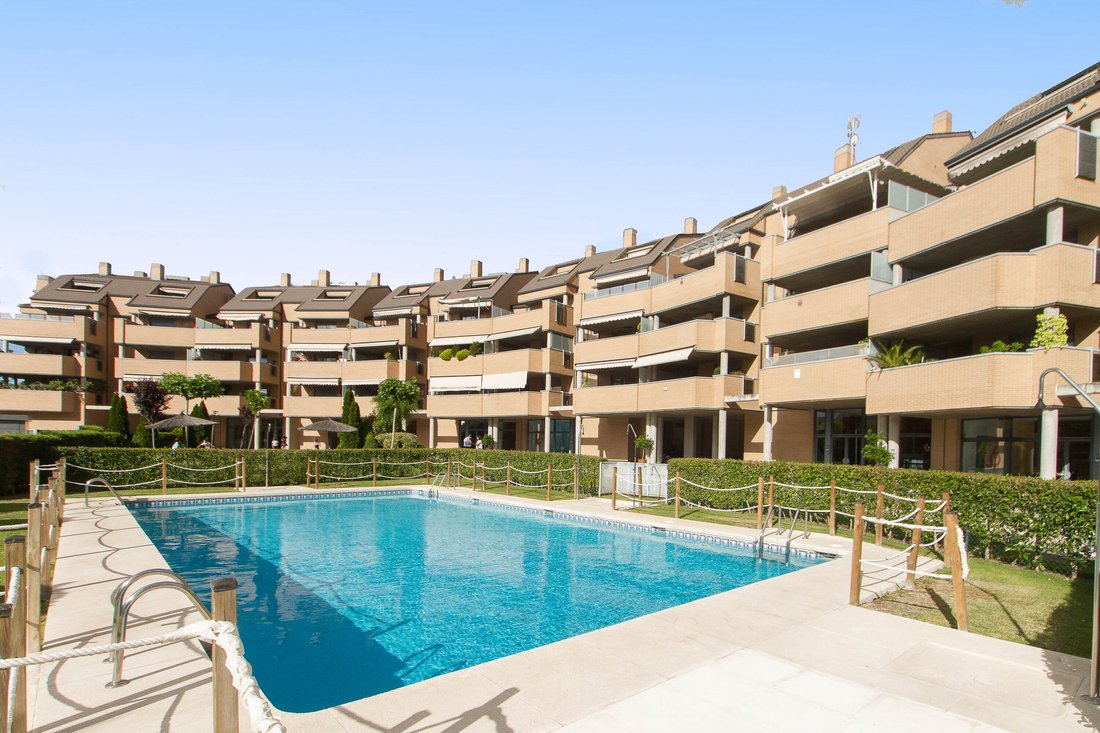 Penthouse in Boadilla del Monte, Comunidad de Madrid, Spain 2 - 16833331