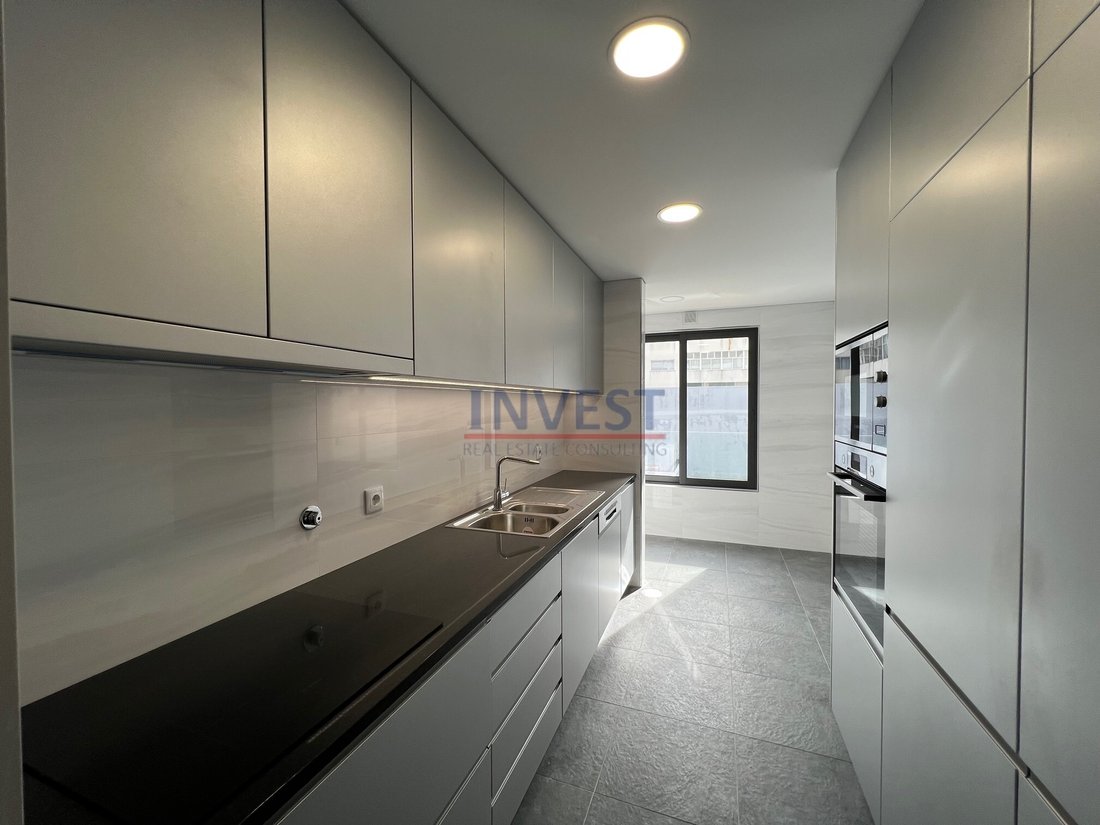 Apartment in Cedofeita, Santo Ildefonso, Se, Miragaia, Sao Nicolau e Vitoria, Porto District, Portugal 4 - 13307633