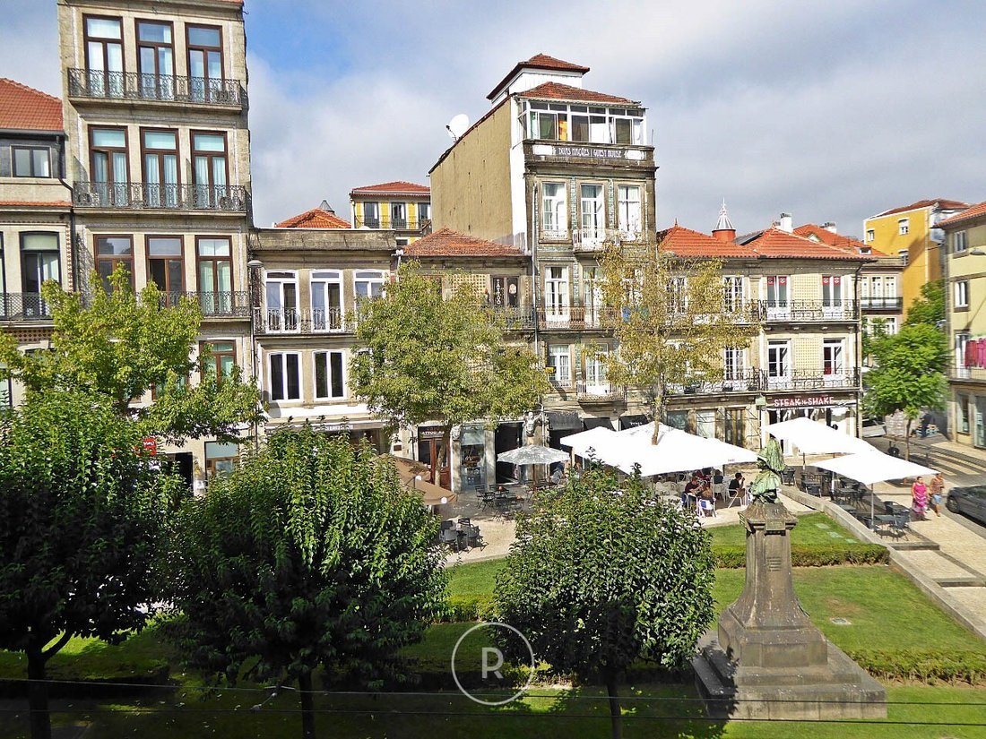 Apartment in Cedofeita, Santo Ildefonso, Se, Miragaia, Sao Nicolau e Vitoria, Porto District, Portugal 3 - 12094793