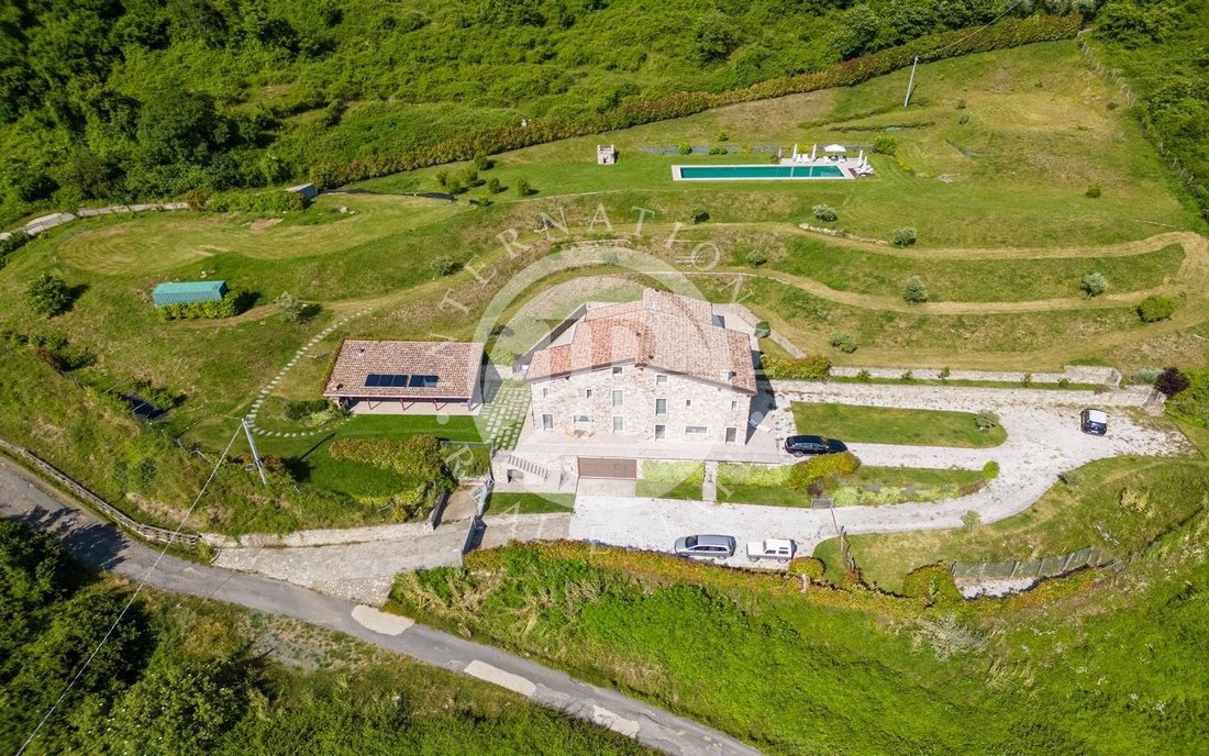 Villa in Zignago, Liguria, Italy 2 - 14856075