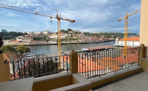 Appartement à Cedofeita, Santo Ildefonso, Sé, Miragaia, São Nicolau e Vitória, District de Porto, Portugal 1