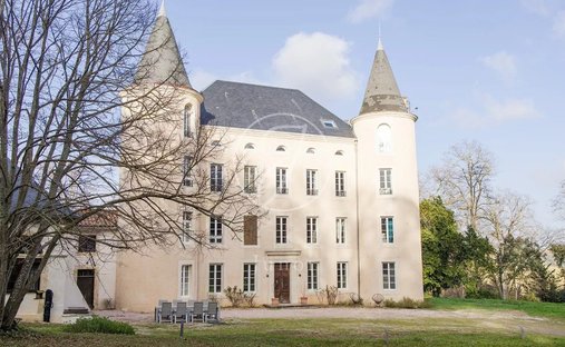 Castle in Villefranche-de-Lauragais, Occitanie, France 1