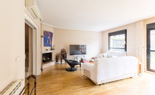 Castle for Sale in Hortaleza, Madrid, Spain