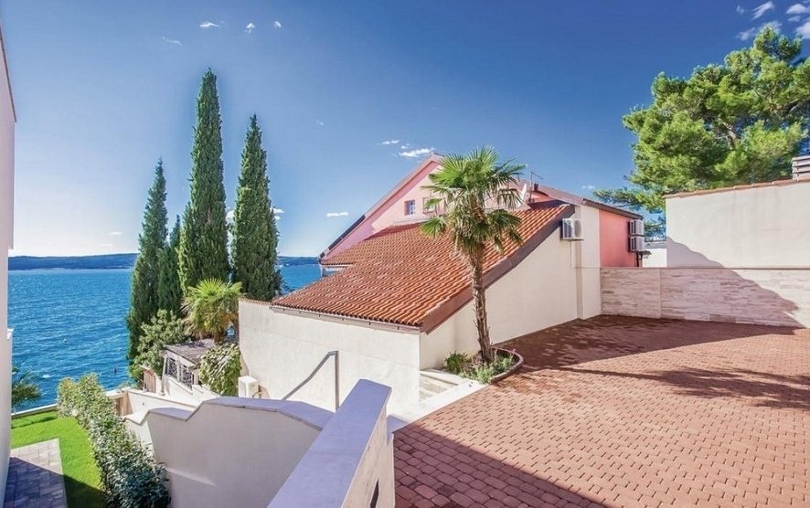 Apartment in Grad Crikvenica, Primorje-Gorski Kotar County, Croatia 3 - 16848972