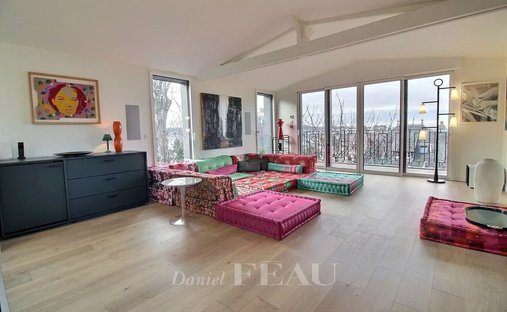 Manor House And Its Annexes Near Deauville