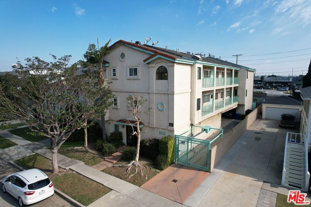 Los Angeles, California, United States 1 - 16847737