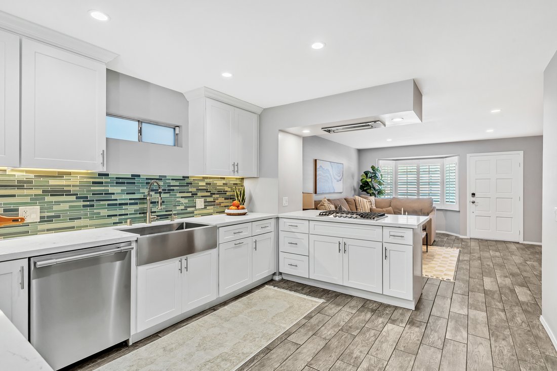 Coronado, California, United States 5 - 16851097