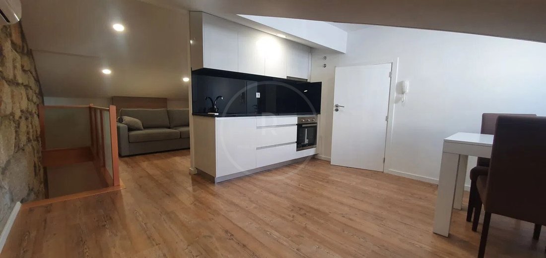 Apartment in Cedofeita, Santo Ildefonso, Se, Miragaia, Sao Nicolau e Vitoria, Porto District, Portugal 2 - 16845301