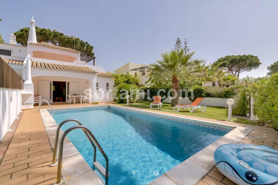 House in Vilamoura, Quarteira, Algarve 1 - 16846257