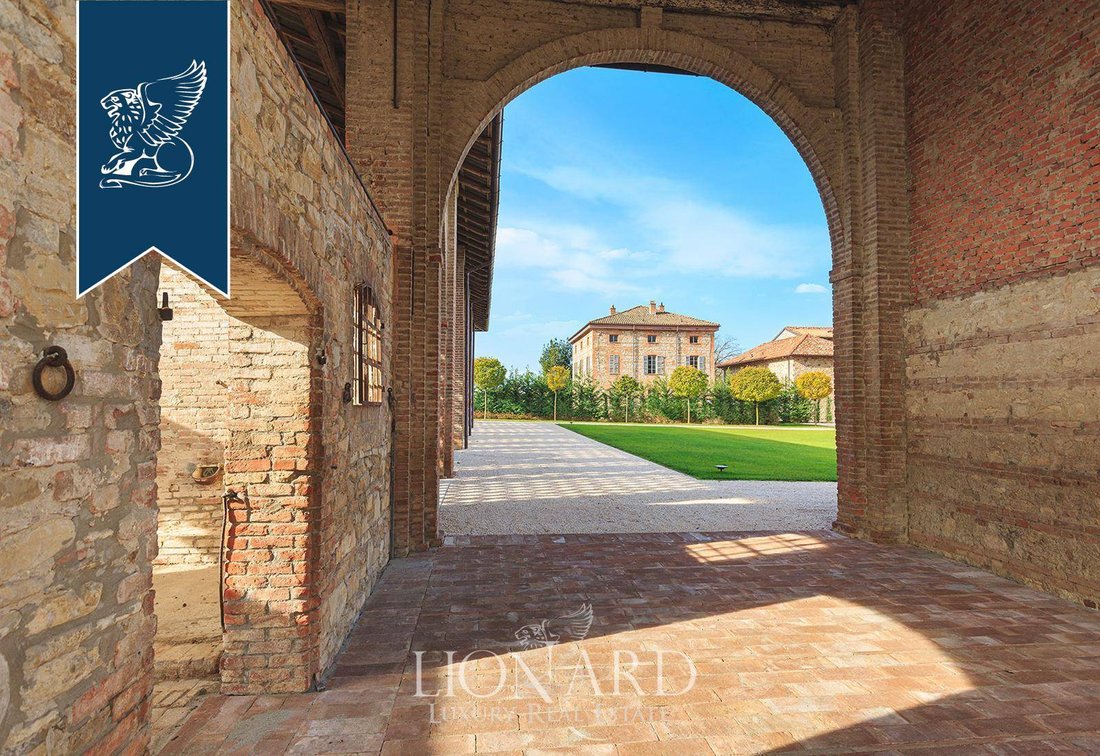 Villa in Agazzano, Emilia-Romagna, Italy 2 - 16846398