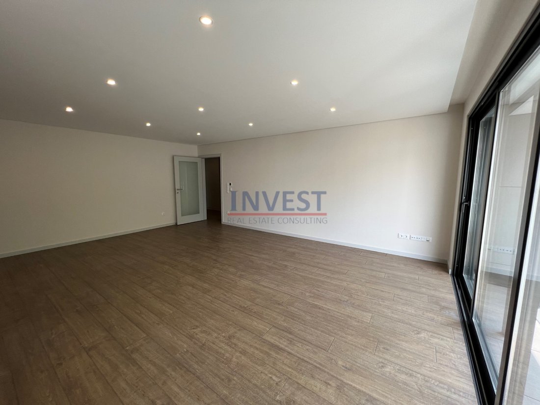 Apartment in Cedofeita, Santo Ildefonso, Se, Miragaia, Sao Nicolau e Vitoria, Porto District, Portugal 5 - 12899546