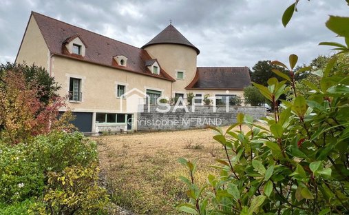 Vienne Department (86) 19th And 20th Century Chateau 345 Acres Of Land