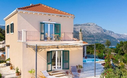 Villa in Gradski kotar Sv. Antun, Korcula, Dubrovnik-Neretva County 1