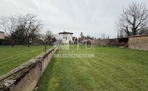 Castle for Sale in Bourg-en-Bresse, Auvergne-Rhône-Alpes, France