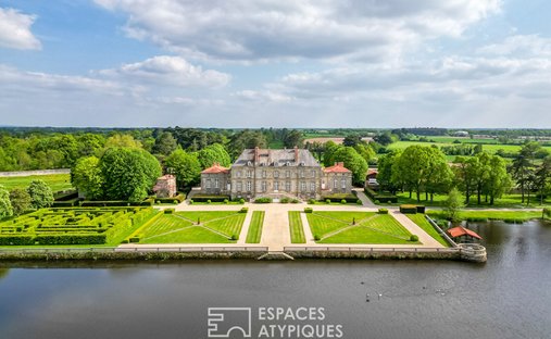 19th C. Chateau In The Vendée Suitable For Tourist Use
