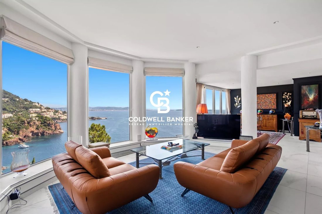 Apartment in Théoule-sur-Mer, Provence-Alpes-Côte d'Azur, France 2 - 16848897