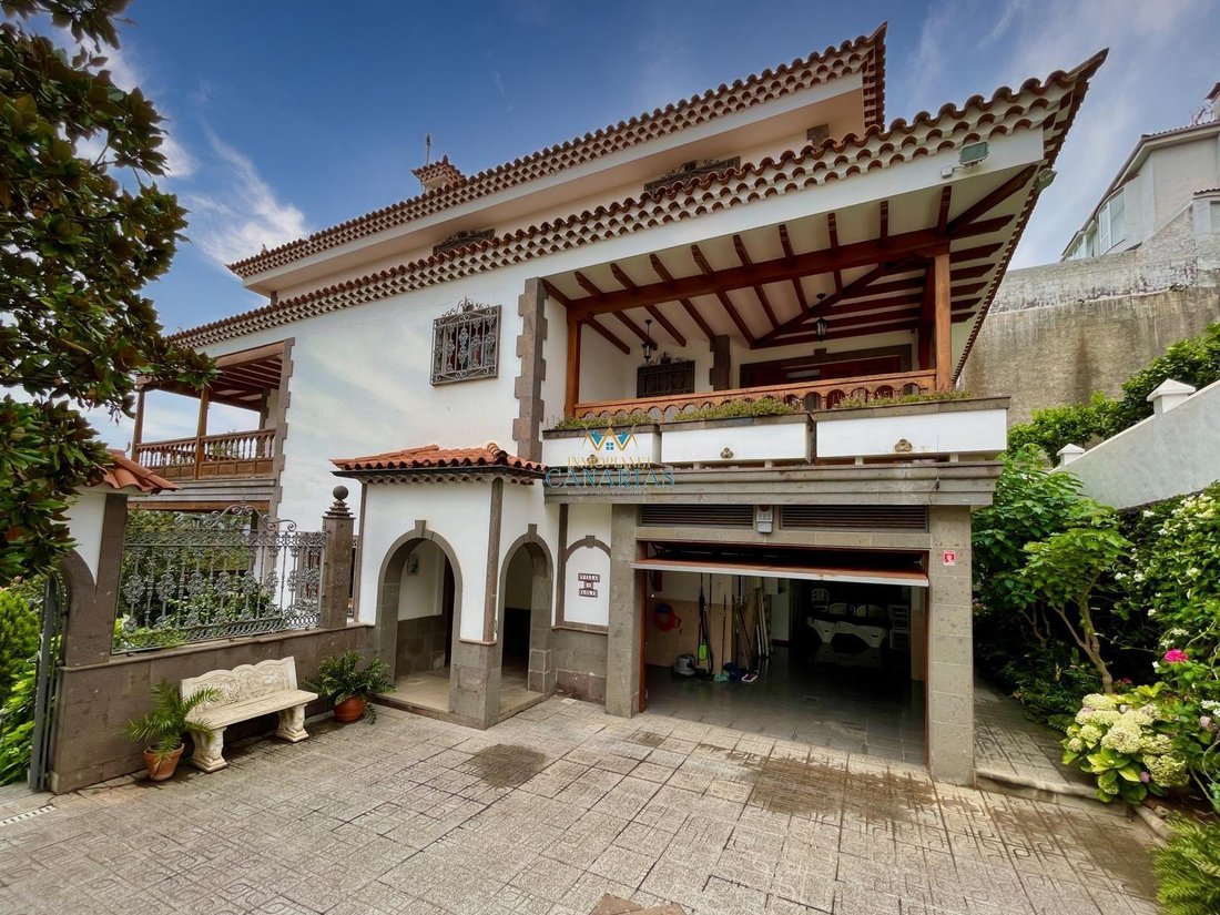 Villa in Santa Brigida, Canary Islands, Spain 1 - 16851312