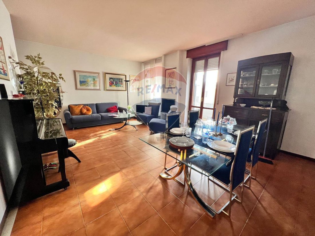 House in Center, Matera, Basilicata 1 - 16850385