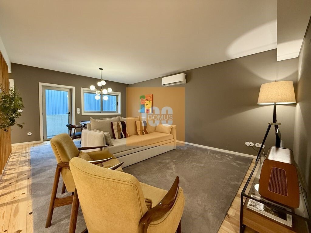 Apartment in Cedofeita, Santo Ildefonso, Se, Miragaia, Sao Nicolau e Vitoria, Porto District, Portugal 2 - 16255452