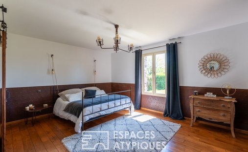 At The Gates Of Vitré Castle Of 12200 M² Land Of More Than 5 Ha