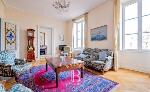Apartment in Grand Parc-Chartrons-Paul Doumer, Bordeaux, France 1