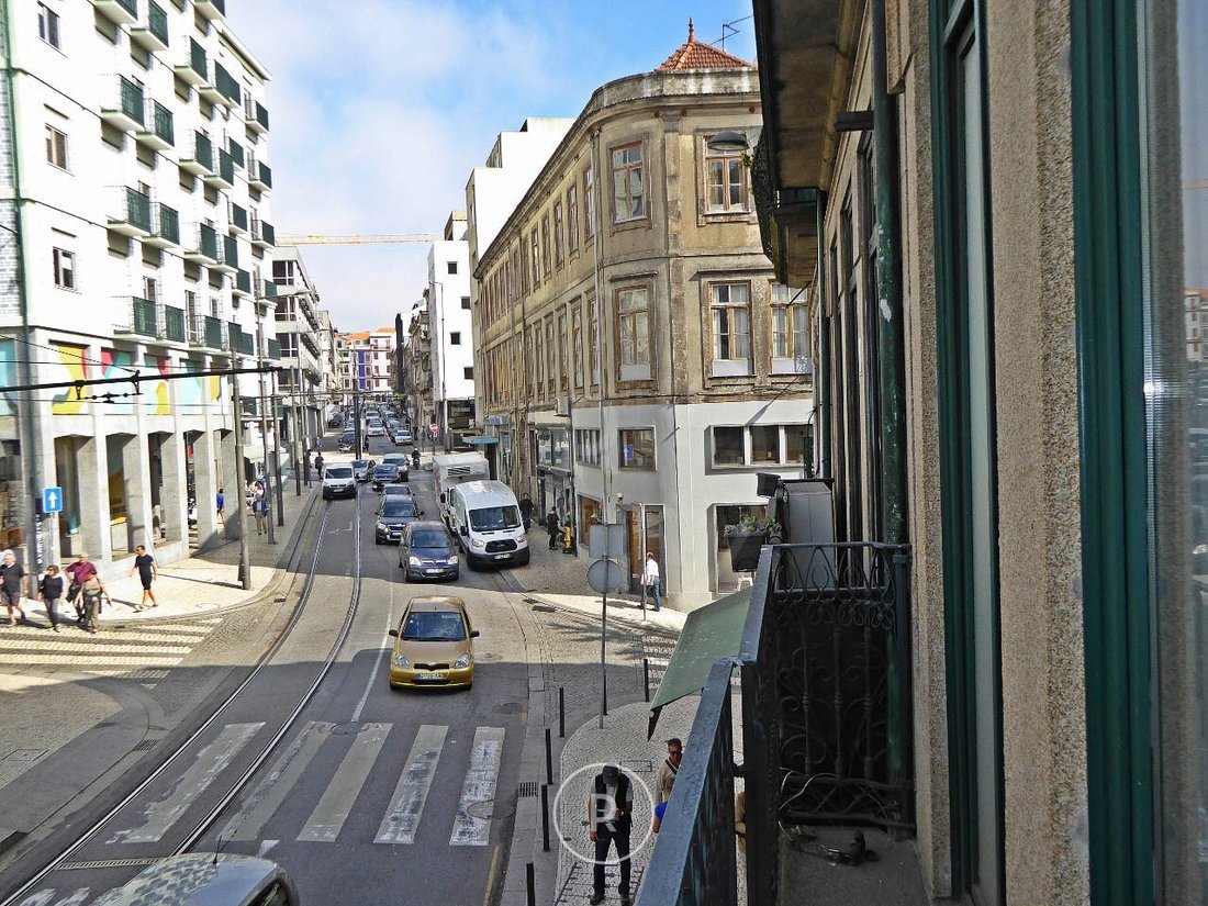 Apartment in Cedofeita, Santo Ildefonso, Se, Miragaia, Sao Nicolau e Vitoria, Porto District, Portugal 5 - 12094793