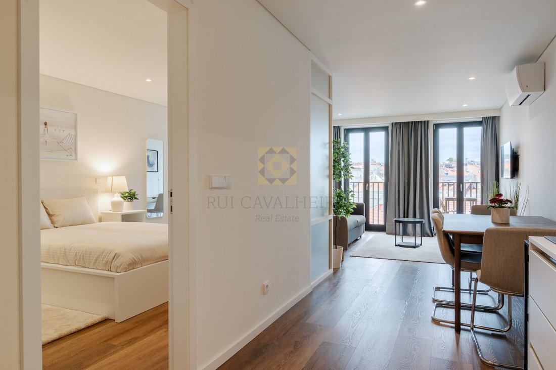 Apartment in Cedofeita, Santo Ildefonso, Se, Miragaia, Sao Nicolau e Vitoria, Porto District, Portugal 1 - 14806098